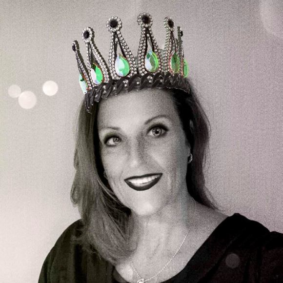 Meet your Posher, Jennifer - Picture 1 of 1